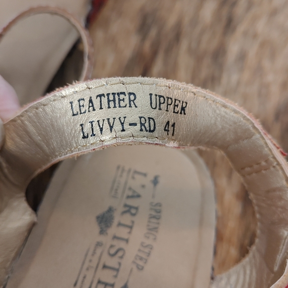 L'Artiste Spring Step Livia Red Floral Leather Buckle Ankle Strap Size 41/9.5-10 - Picture 8 of 11